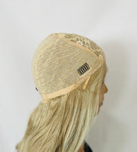 Load image into Gallery viewer, “Oh Honey” - This Gorgeous Blonde Mix Premium Fiber Wig is Sassy &amp; Sexy for Any Occasion 💋