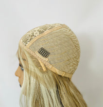 Load image into Gallery viewer, “Oh Honey” - This Gorgeous Blonde Mix Premium Fiber Wig is Sassy &amp; Sexy for Any Occasion 💋