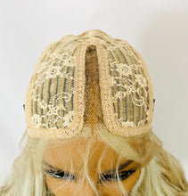 Load image into Gallery viewer, “Oh Honey” - This Gorgeous Blonde Mix Premium Fiber Wig is Sassy &amp; Sexy for Any Occasion 💋