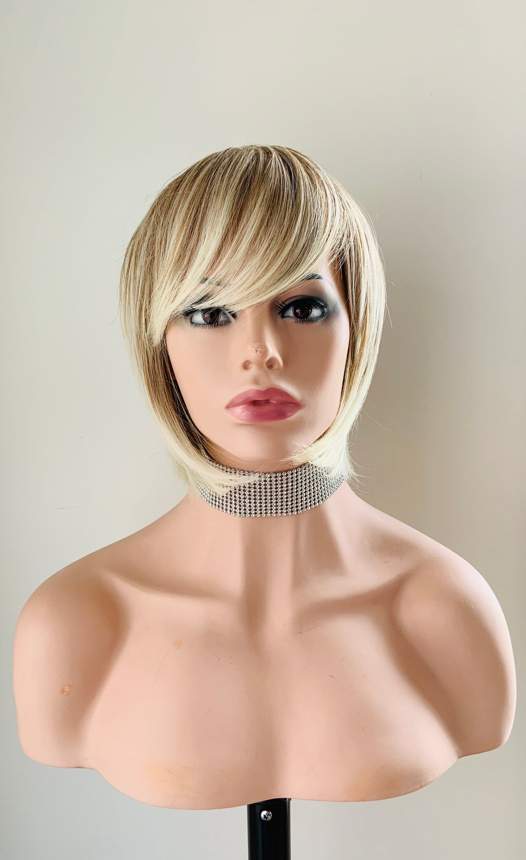 “Courtney” - Cute & Classic Short Blonde Synthetic Wig with Bangs for Daily Wear or Events